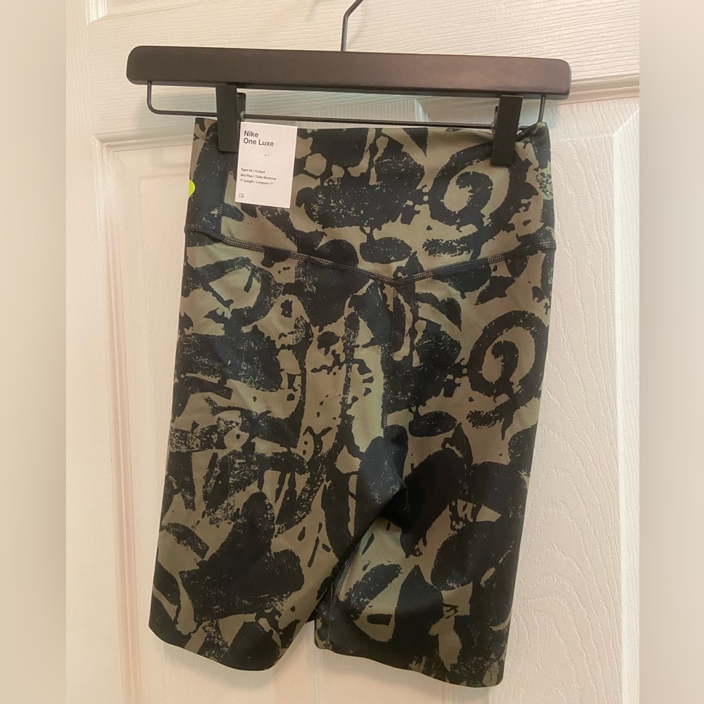 Nike Biker Shorts 7”